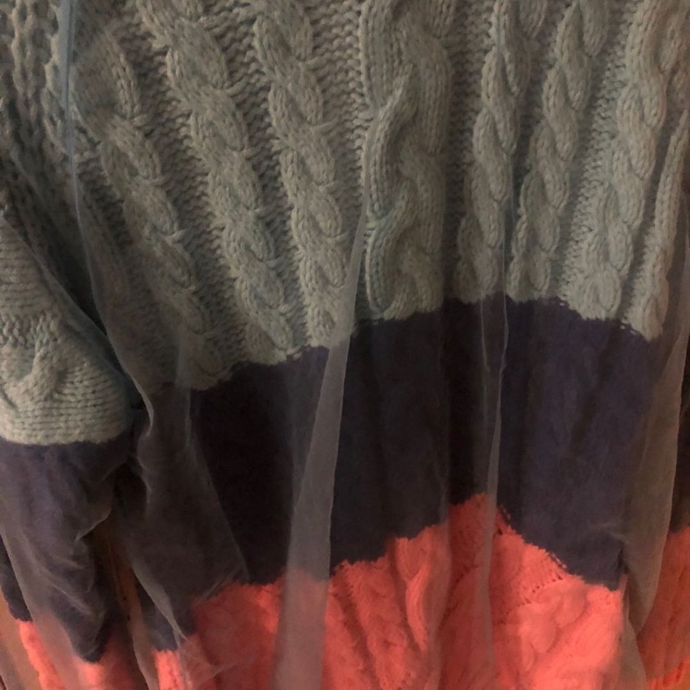 Color sweater - Picture 2 of 2